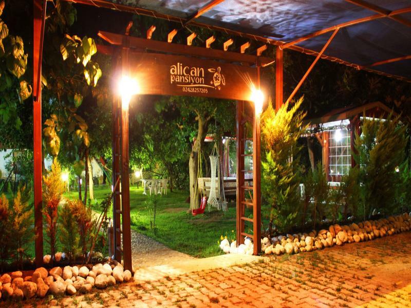 Alican Pension Çıralı Exterior foto